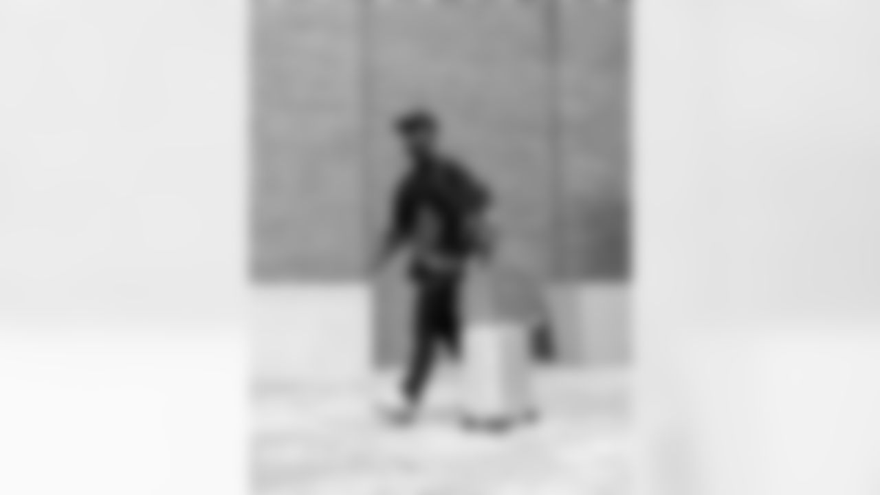20251012_DAL_@_CAR-15
