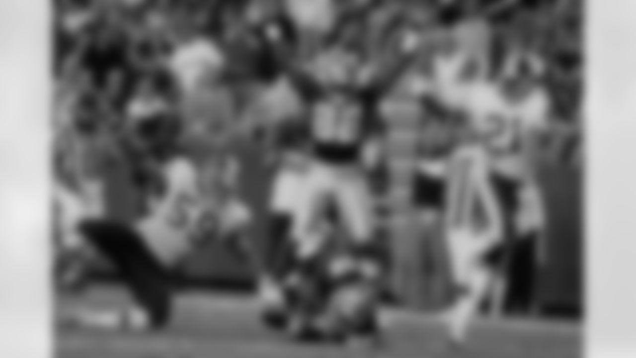 18) In that same game, what No. 88 caught a touchdown pass in front of Deion Sanders?

Jackie Harris (88) scores while James McKnight (82) celebrates a second-half touchdown. Deion Sanders (21), playing in his first game against the Cowboys since leaving for Washington earlier that offseason, looks on as the Cowboys won 27-21.