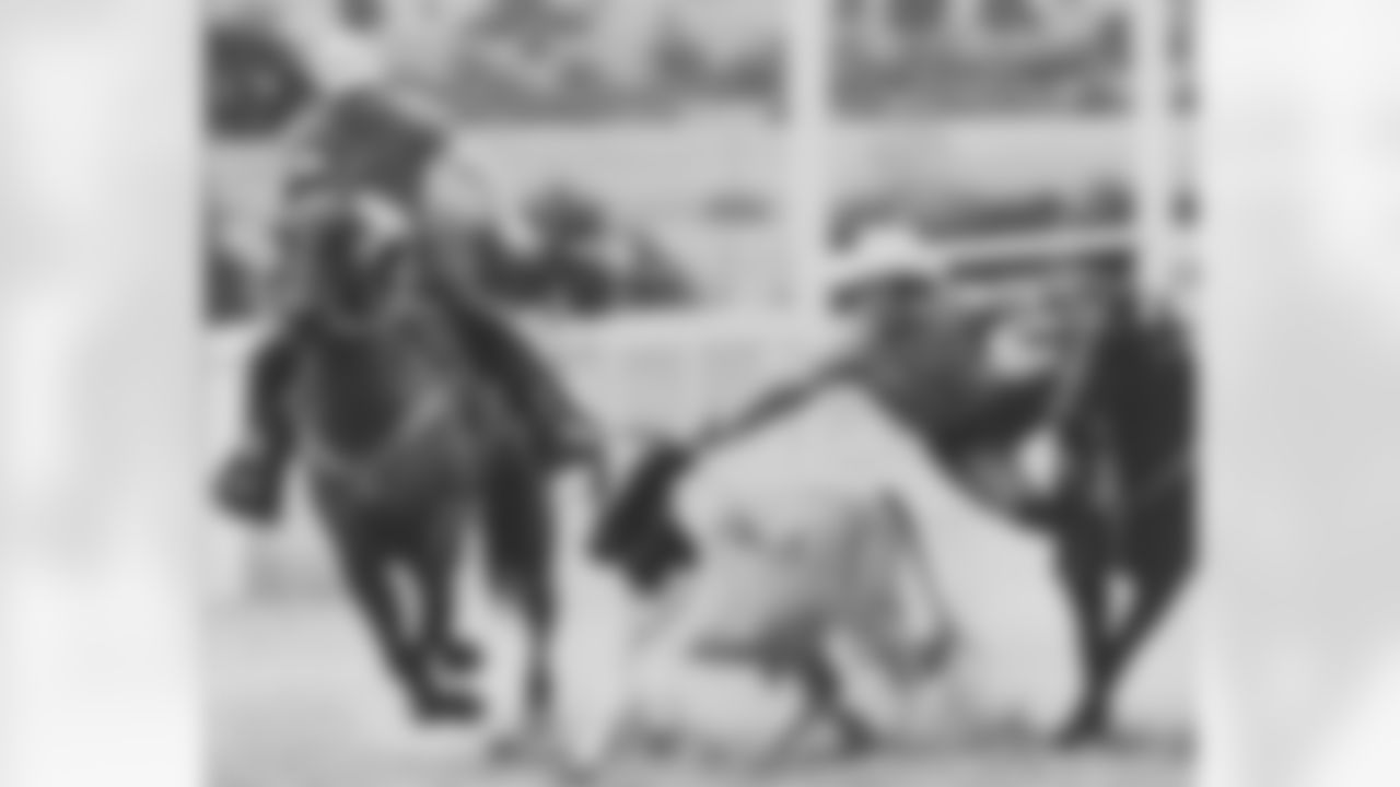 7) Fullback Walt Garrison tied his career high with two rushing touchdowns in the Cowboys' 34-3 blowout win at Chicago on Nov. 24, 1968. What other sport did he compete in professionally?
One of the funniest players to ever wear the Star, Garrison also competed professionally in rodeos as primarily a steer wrestler. In fact, he was inducted into the Pro Rodeo Hall of Fame. With the Cowboys, Garrison still ranks eighth in team history with 30 career rushing touchdowns while his 3,886 rushing yards are ninth.