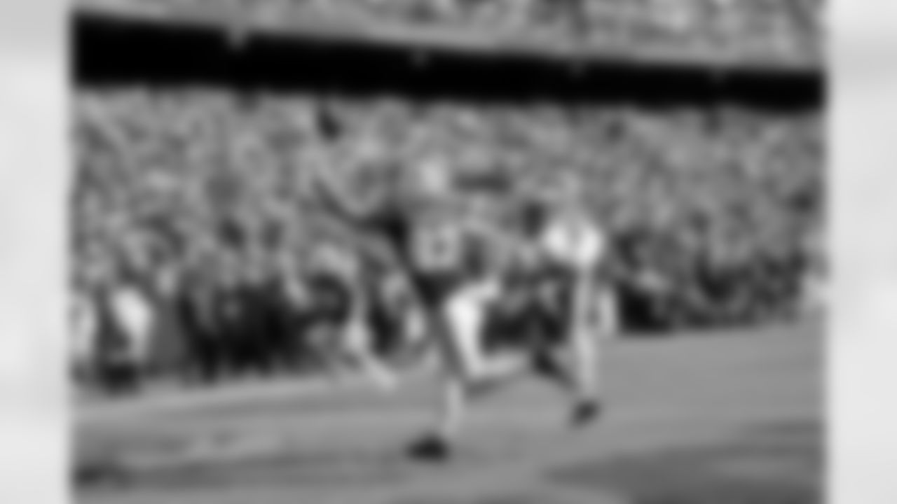 24 December 2025:   Views 
of the Dallas Cowboys during the first half of their NFL regular season game against the Washington Commanders at Northwest Stadium in Landover, Maryland.  Photo by James D. Smith/Dallas Cowboys