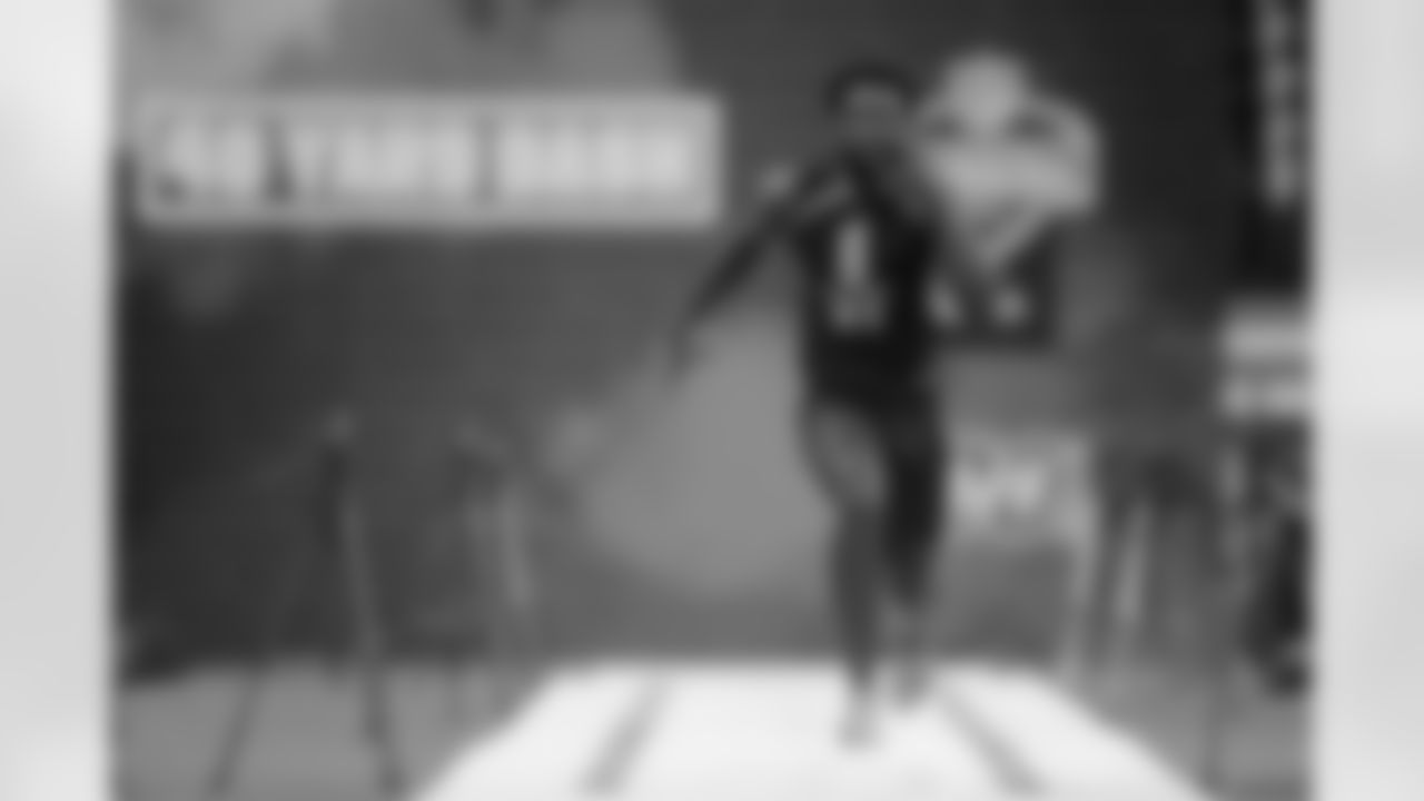 The Akron (Ohio) native was lethal on a track, evidenced by Parris Campbell's ability to anchoring a championship relay team — 4x100 and 4x200 — for St. Vincent-St. Mary in 2013 along with setting personal bests that season in both 100m and 200m, also breaking the state record for the 60-meter dash at the 2014 indoor state championships (6.85 seconds).