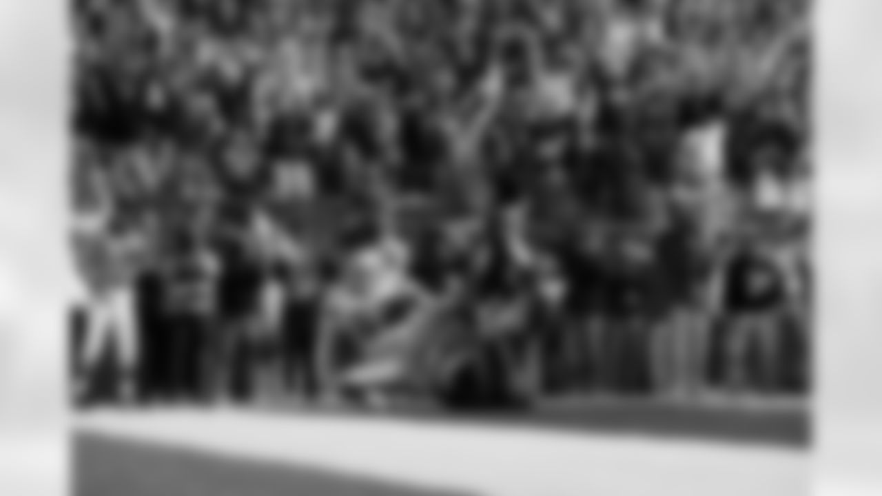 *8) Lions head coach Dan Campbell was born in Texas, played his high school football an hour or so southwest of AT&T Stadium in Glen Rose, and later spent three seasons with the Cowboys (2003-05). Where did he play his college football? *

A Texan through and through, Campbell was a four-year letter winner at Texas A&M (1995-98), where he helped the Aggies capture the 1997 Big 12 South championship and the 1998 Big 12 title. In that final season, he earned an honorable mention All-Big 12 nod as a tight end, but after also serving as a team captain, he was given the highest honor for a Texas A&M senior football player, the Aggie Heart Award. In addition, Campbell was recognized with the Aggies' 2025 Letterman's Lifetime Achievement Award.