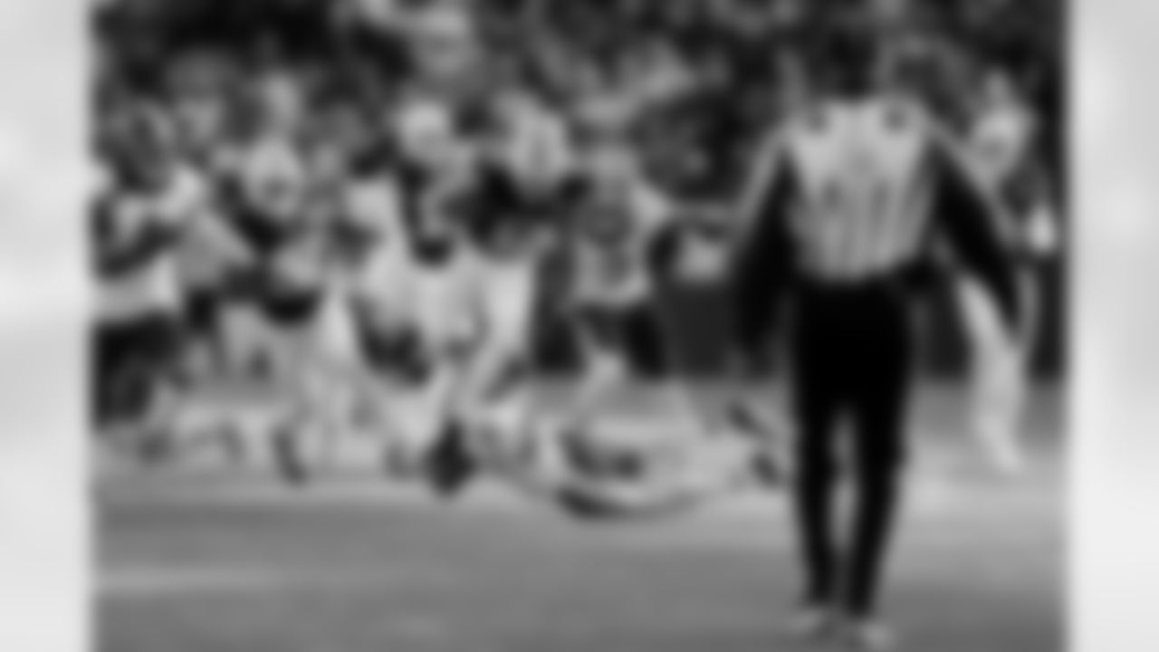 24 December 2025:   Views 
of the Dallas Cowboys during the first half of their NFL regular season game against the Washington Commanders at Northwest Stadium in Landover, Maryland.  Photo by James D. Smith/Dallas Cowboys