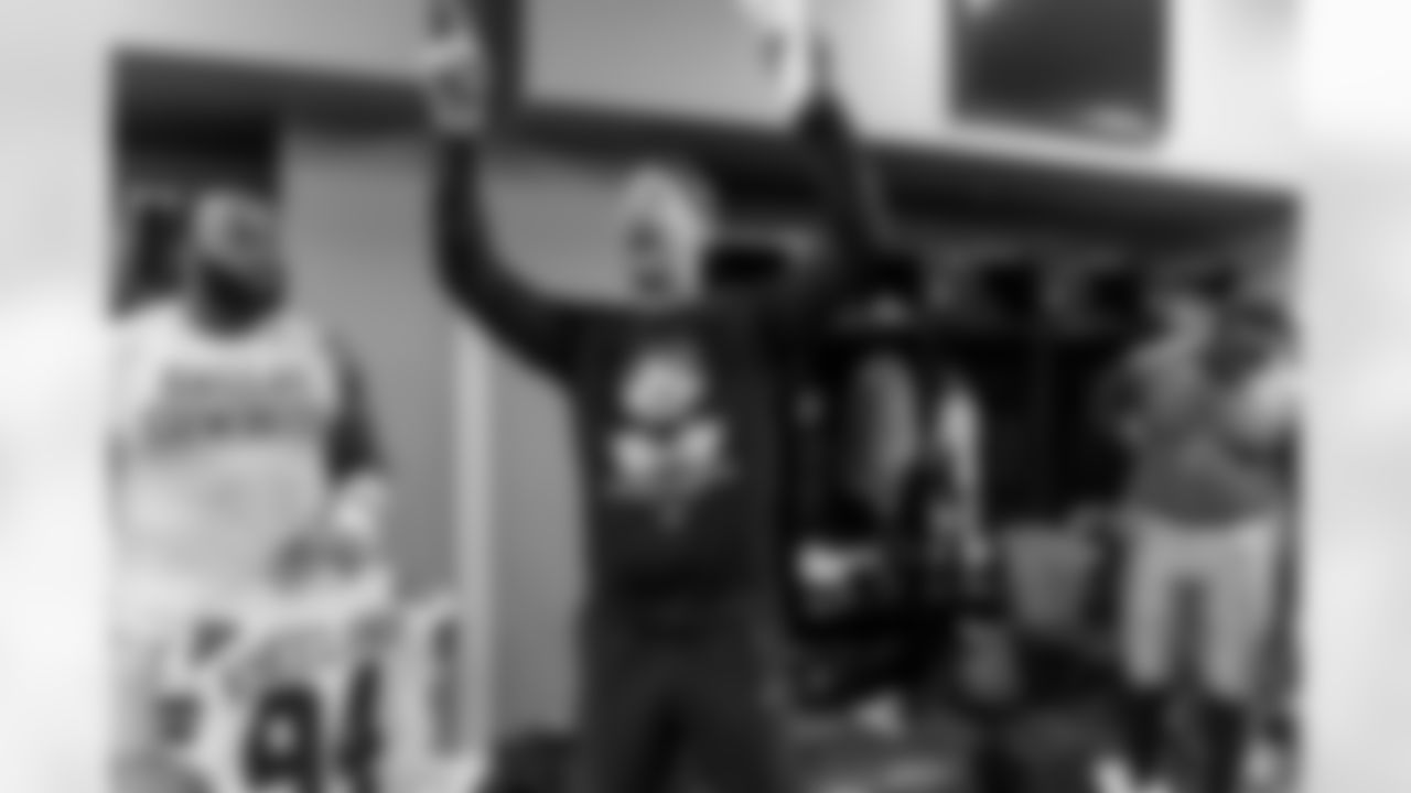 20251117_DAL_@_LV-696