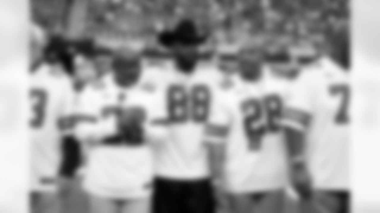 Emmitt Smith, Dez Bryant, Darren Woodson and Jim Jeffcoat (77).