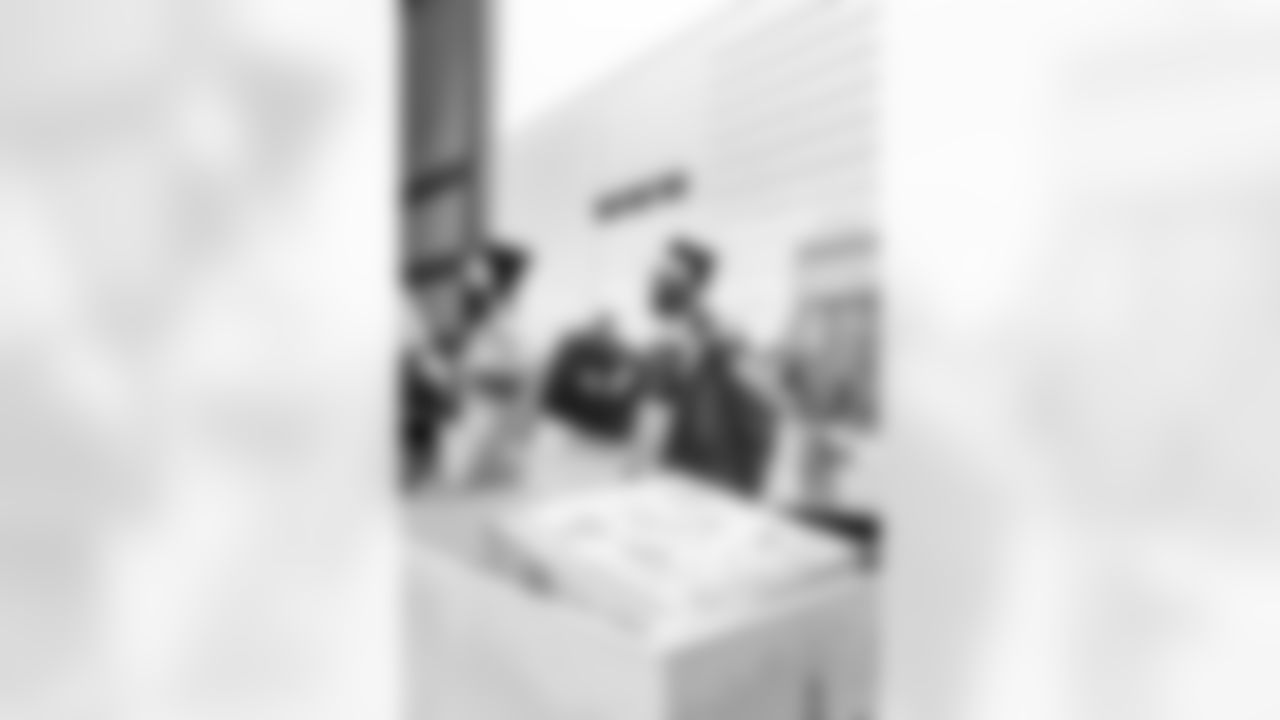 20251201_Rookie_Club_Angel Tree-53