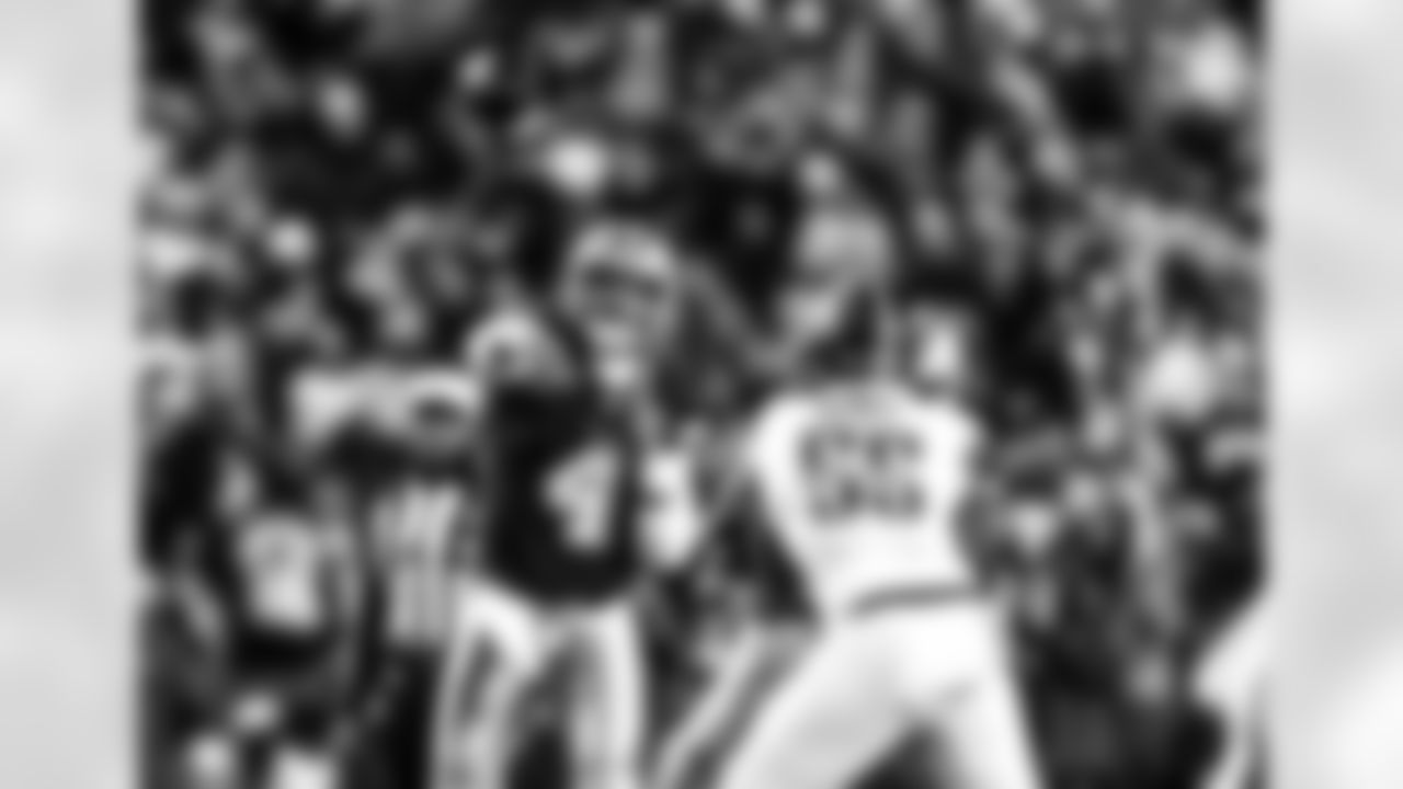 8) This Cowboys quarterback holds the record for consecutive passes completed in a single game, connecting on 19 straight on Jan. 7, 2024, at Washington.

Dak Prescott was sharp in the Cowboys' 38-10 win over the Commanders in the 2023 regular-season finale. His 19 consecutive completions are not only the most for a single outing, but the mark is the third highest in franchise history when including streaks over multiple games. Prescott also had four touchdowns in the contest, which is tied for the second most of his career.