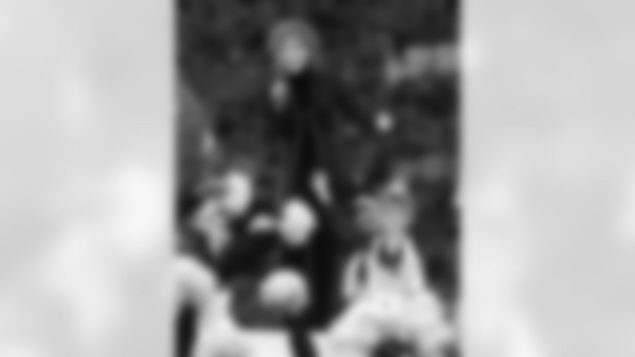 *12) Who was the first artist to perform during the Cowboys' Red Kettle Kickoff halftime show? *
The brainchild of co-owner and chief brand officer Charlotte Jones, the Red Kettle Kickoff was started to help raise awareness for The Salvation Army's annual fundraising drive. The first of these halftime extravaganza's was held in 1997 with Country Music Hall of Fame legend Reba McEntire taking center stage. Since then, performers from across the musical spectrum have entertained Thanksgiving audiences, including Dolly Parton, the Jonas Brothers, Kenny Chesney, Pitbull, Kelly Clarkson and coming this season, Post Malone.