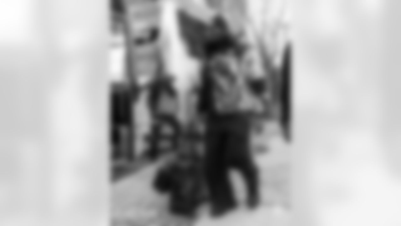 20260104_DAL_vs_NYG_Arrivals-13