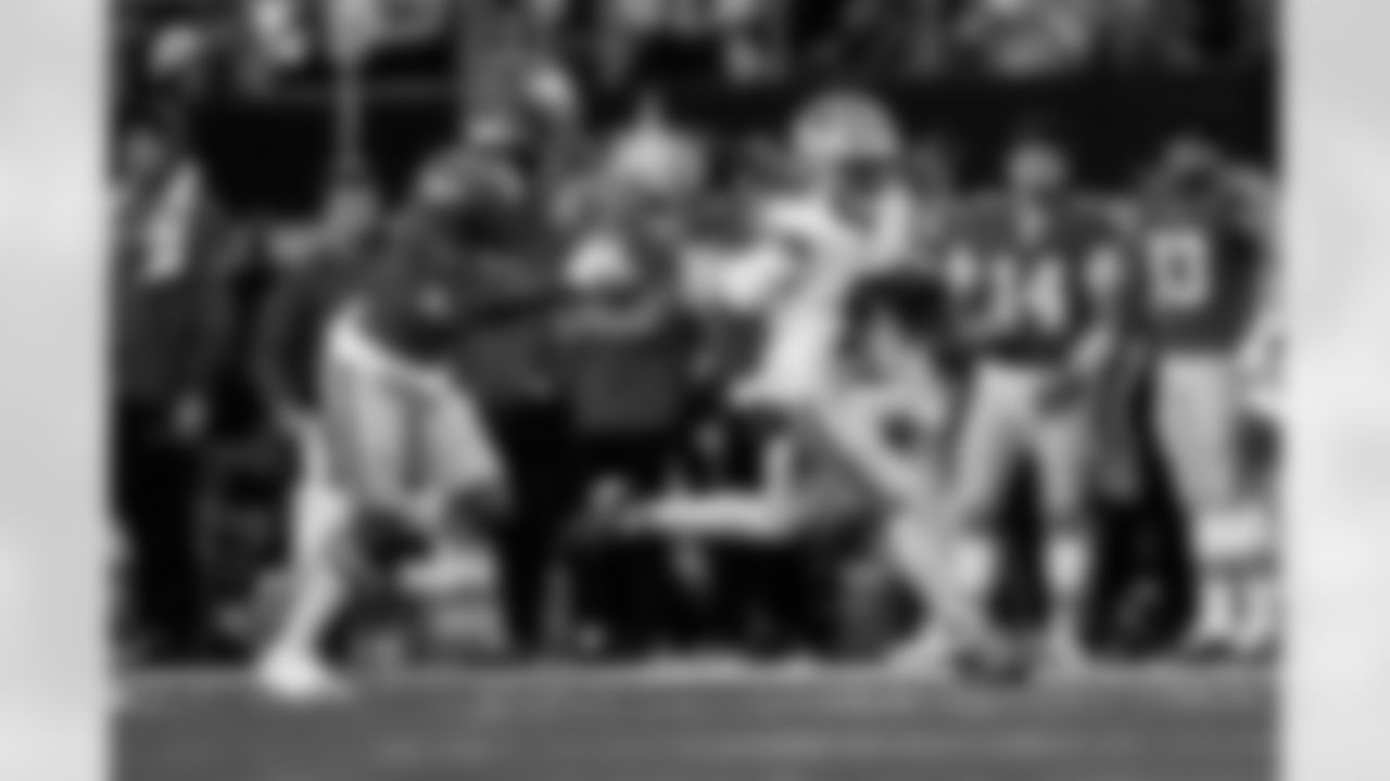 20251123_DAL_VS_PHI-305