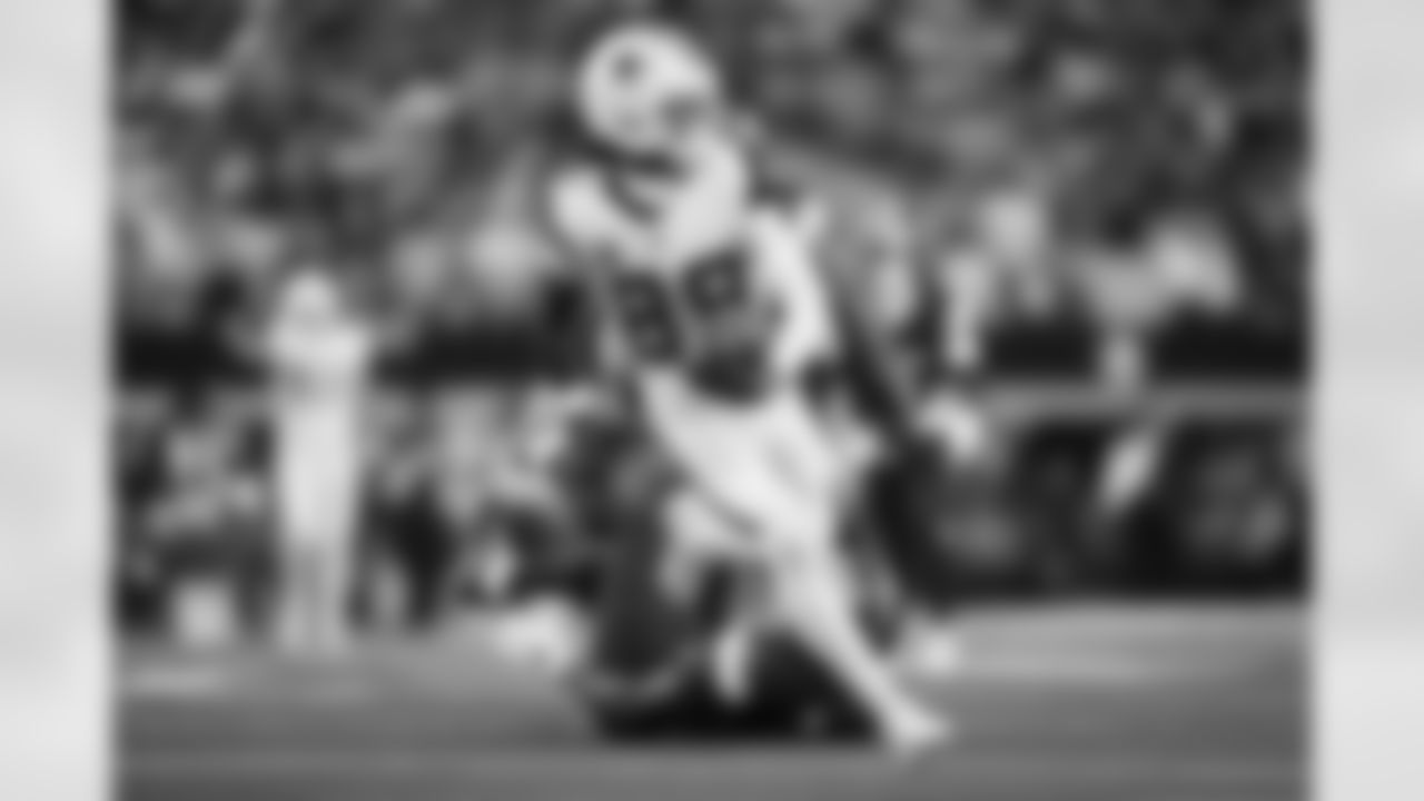 Like He Never Left
Cowboys All-Pro WR CeeDee Lamb said earlier in the week that it wouldn't take too much time for him to re-acclimate himself to playing after missing the last three full games with a high ankle sprain.
Sure enough, Lamb came out as though he'd never left for the Cowboys offense. Lamb finished the day with five receptions for 110 yards, the continuing his streak off 100+ yard receiving games with three this season.
No catch was bigger than Lamb's 74-yard touchdown grab over the middle of the field, where he broke free at the catch point and ran away from everybody for his first touchdown of the season. Stride by stride with him? His running mate, George Pickens, who had himself a day as well with four catches for 82 yards.