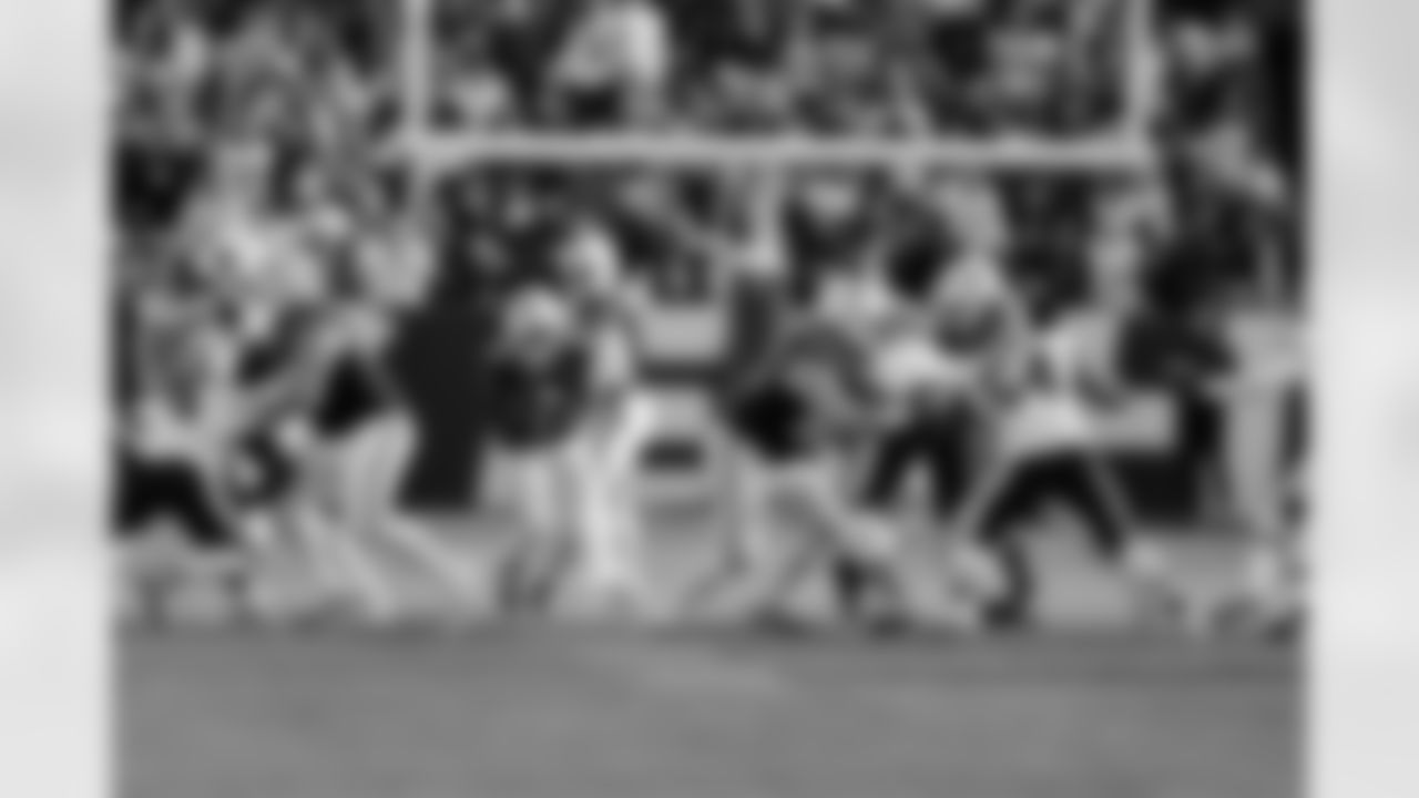 24 December 2025:   Views 
of the Dallas Cowboys during the first half of their NFL regular season game against the Washington Commanders at Northwest Stadium in Landover, Maryland.  Photo by James D. Smith/Dallas Cowboys