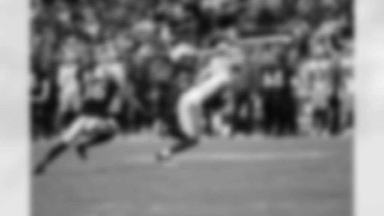 16 November 2025:   Views 
of the Dallas Cowboys during the first half of their NFL regular season game against the Las Vegas Raiders at Allegiant Stadium in Las Vegas, Nevada.  Photo by James D. Smith/Dallas Cowboys