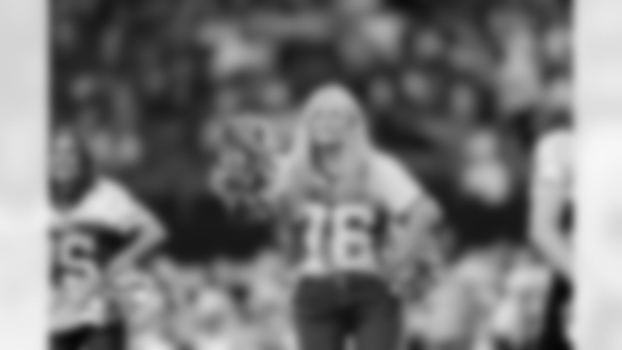 19 October 2025:   Cheerleaders halftime show
of the Dallas Cowboys during their regular season 44-22 win over the Washington Commanders at AT&T Stadium in Arlington, Texas.  Photo by James D. Smith/Dallas Cowboys