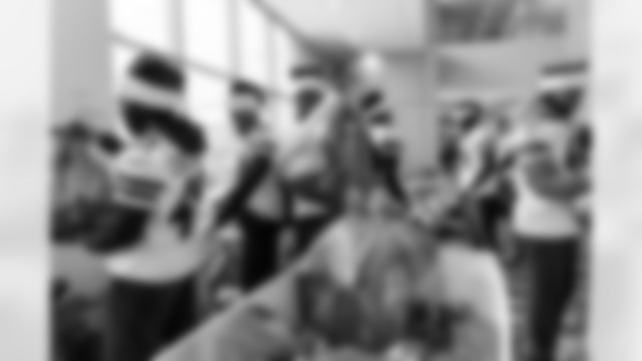 20251201_Rookie_Club_Angel Tree-20