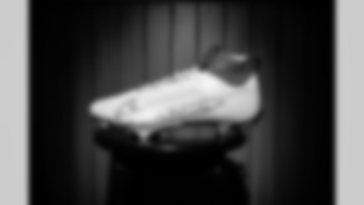 Marshawn Kneeland-04