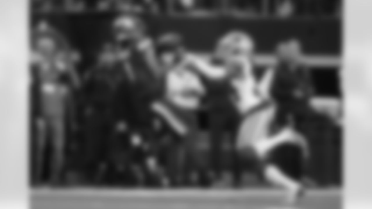 Struggles Defending The Pass
Vikings QB J.J. McCarthy was pressured on just 22.2% of his drop backs against the Cowboys, the second-lowest pressure rate he's faced this season. With more than 2.5 seconds to throw, McCarthy completed 10 of his 14 passing attempts for 187 yards and a touchdown.
Dallas' defense, especially in the secondary, did not have much of an answer for the Minnesota's passing attack. They allowed seven passing plays of 15 or more yards, three of which had below a 36% chance to be completed, according to Next Gen Stats.
The big plays combined with no sacks from Dallas' defensive font and just five total pressures on the night wasn't a good combination for the Cowboys.