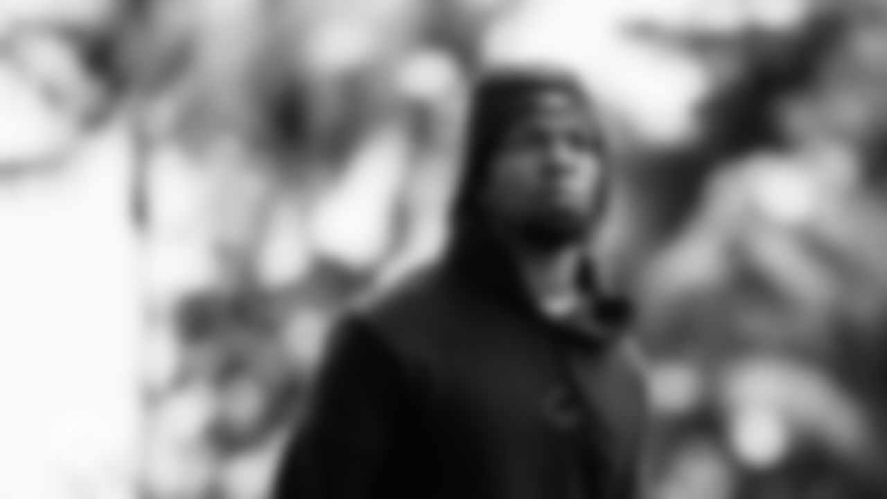 Miami Dolphins safety Ifeatu Melifonwu (9) arrives before an NFL football game against the New Orleans Saints on Sunday, Nov. 30, 2025 in Miami Gardens, FL. (Tomas Diniz Santos/Miami Dolphins via AP)