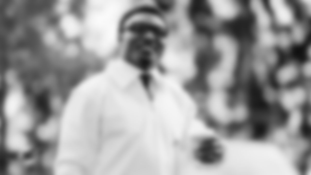 Miami Dolphins wide receiver Malik Washington (6) arrives before an NFL football game against the New Orleans Saints on Sunday, Nov. 30, 2025 in Miami Gardens, FL. (Tomas Diniz Santos/Miami Dolphins via AP)