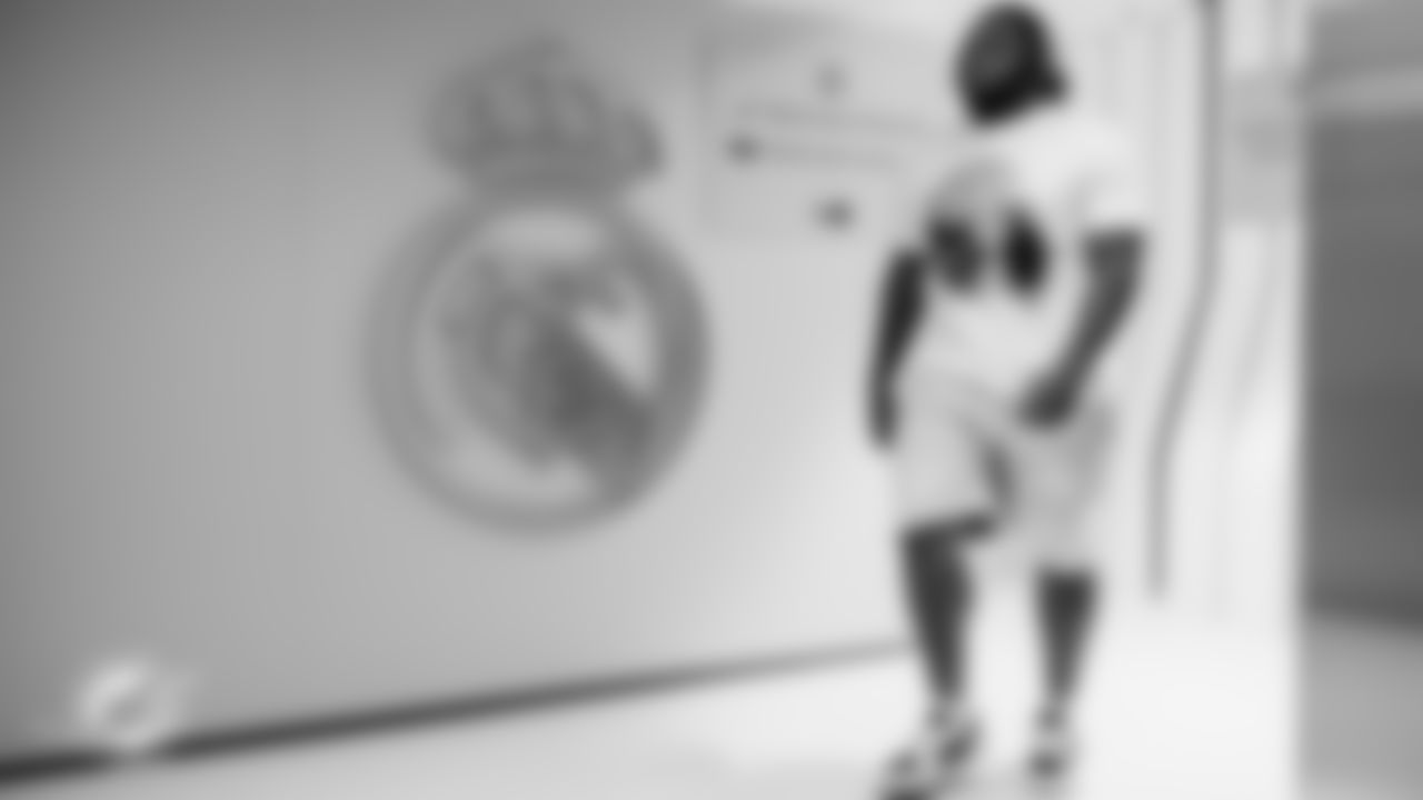 Miami Dolphins defensive tackle Jordan Phillips (94) arrives before an NFL football game against the Washington Commanders on Sunday, Nov. 16, 2025 in Madrid. (Tomas Diniz Santos/Miami Dolphins via AP)