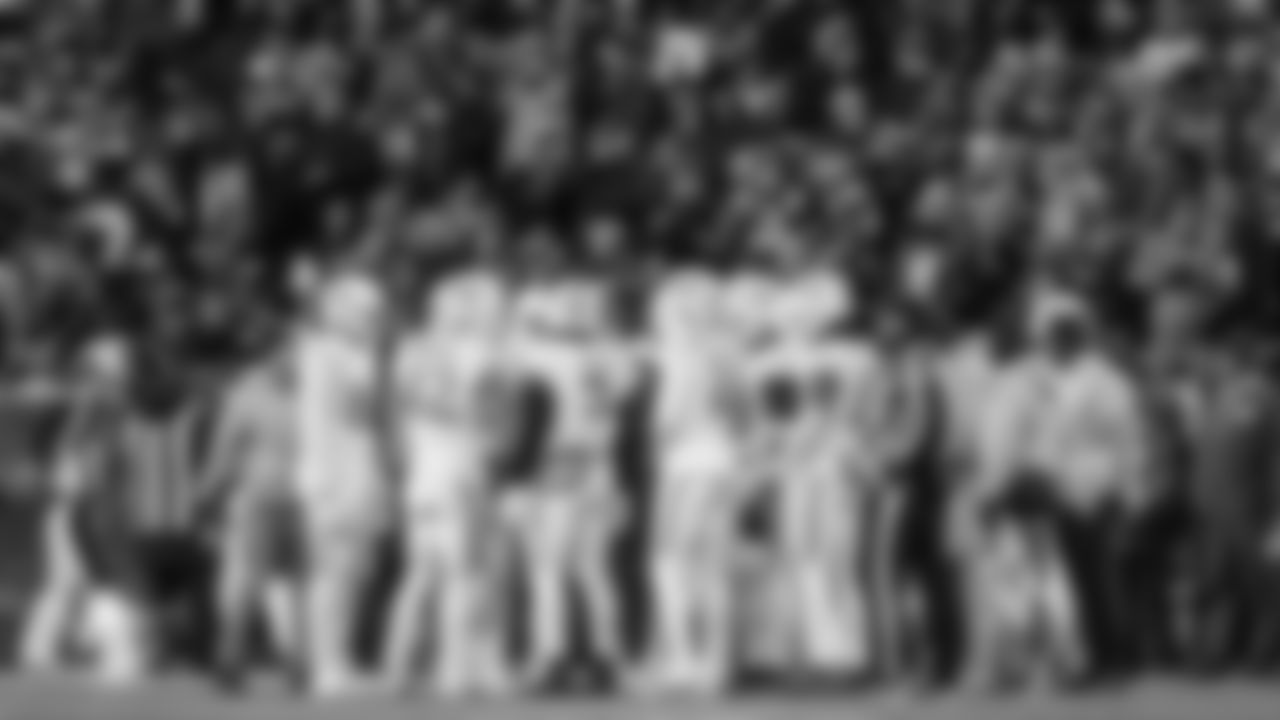 Miami Dolphins huddle during an NFL football game against the New England Patriots on Sunday, Jan. 4, 2026 in Foxborough, MA. (Ryan Lee/Miami Dolphins via AP)
