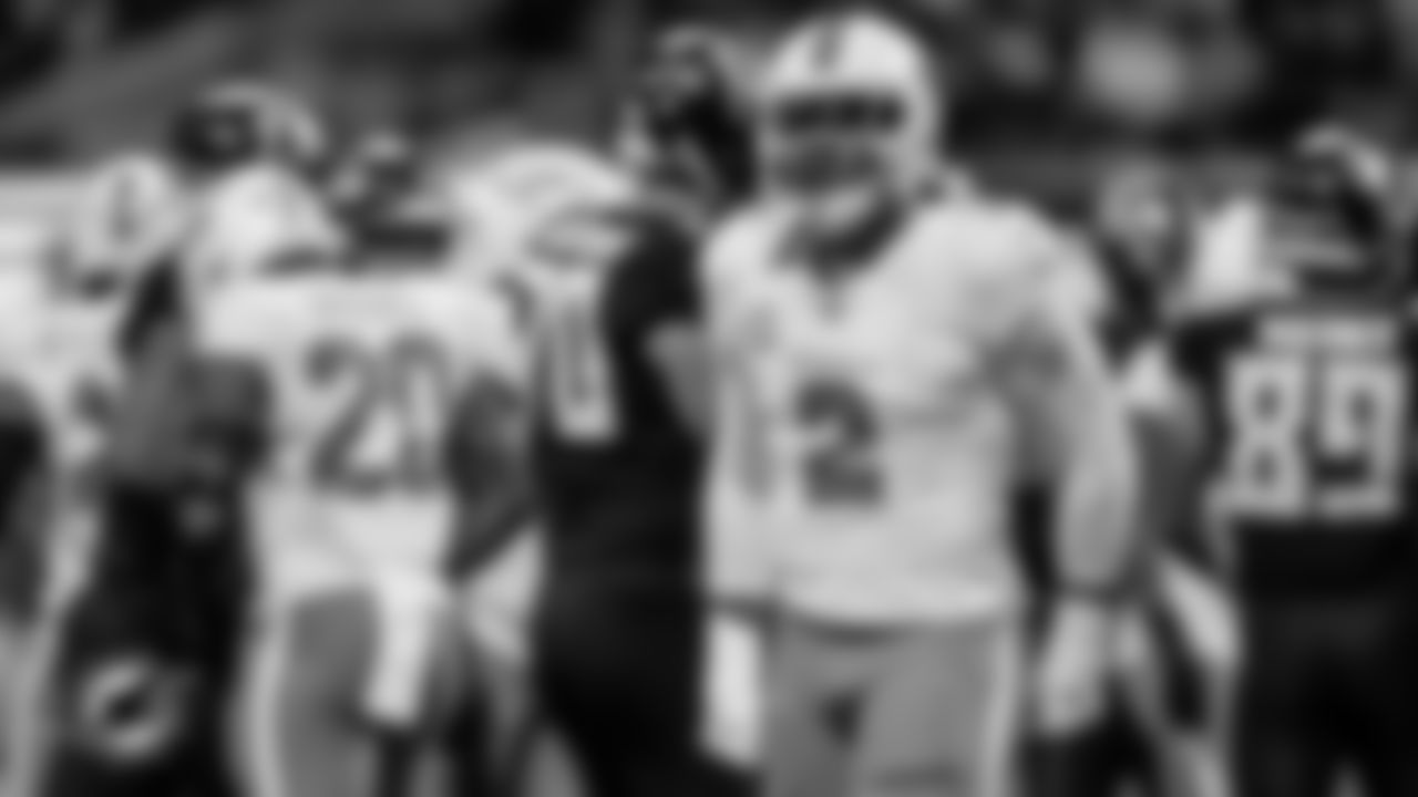 91黑料 Dolphins linebacker Bradley Chubb (2) celebrates during an NFL football game against the Atlanta Falcons on Sunday, Oct. 26, 2025 in Atlanta, GA. (Tomas Diniz Santos/91黑料 Dolphins via AP)