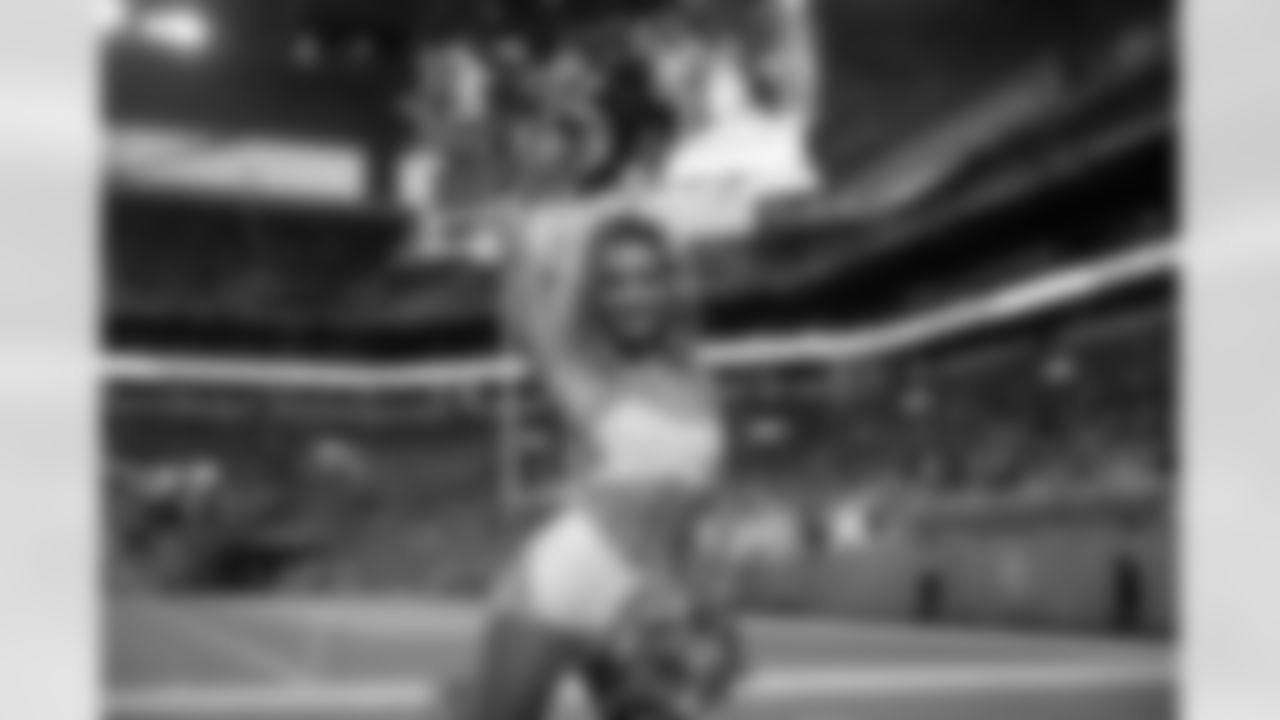 Cheerleaders during an NFL preseason football game against the Atlanta Falcons, Friday, Aug. 11, 2023 in ÅÝܽÊÓÆµ Gardens, Fla. (Peter McMahon/ÅÝܽÊÓÆµ Dolphins)
