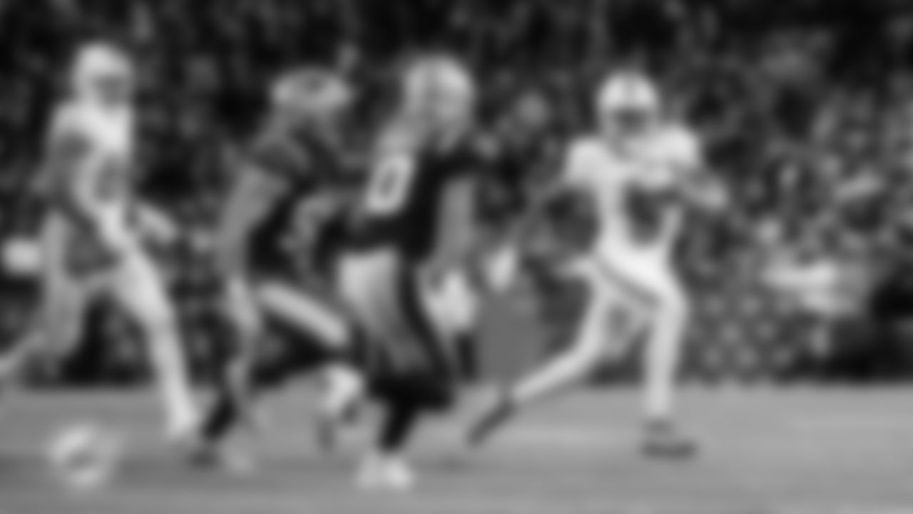 Miami Dolphins running back Jaylen Wright (5) runs the ball during during an NFL football game against the New England Patriots on Sunday, Jan. 4, 2026 in Foxborough, Mass. (Ryan Lee/Miami Dolphins via AP)