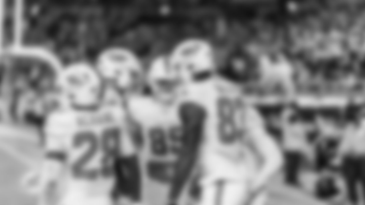 Miami Dolphins tight end Darren Waller (83) celebrates a touchdown in the end zone during an NFL football game against the Pittsburgh Steelers on Monday, Dec. 15, 2025 in Pittsburgh, PA. (Tomas Diniz Santos/Miami Dolphins via AP)