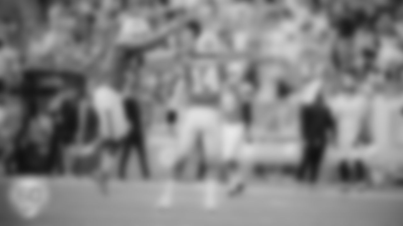 Miami Dolphins wide receiver Jaylen Waddle (17) and quarterback Quinn Ewers (14) celebrate during an NFL football game against the Cincinnati Bengals on Sunday, Dec. 21, 2025 in Miami Gardens, FL. (Tomas Diniz Santos/Miami Dolphins via AP)