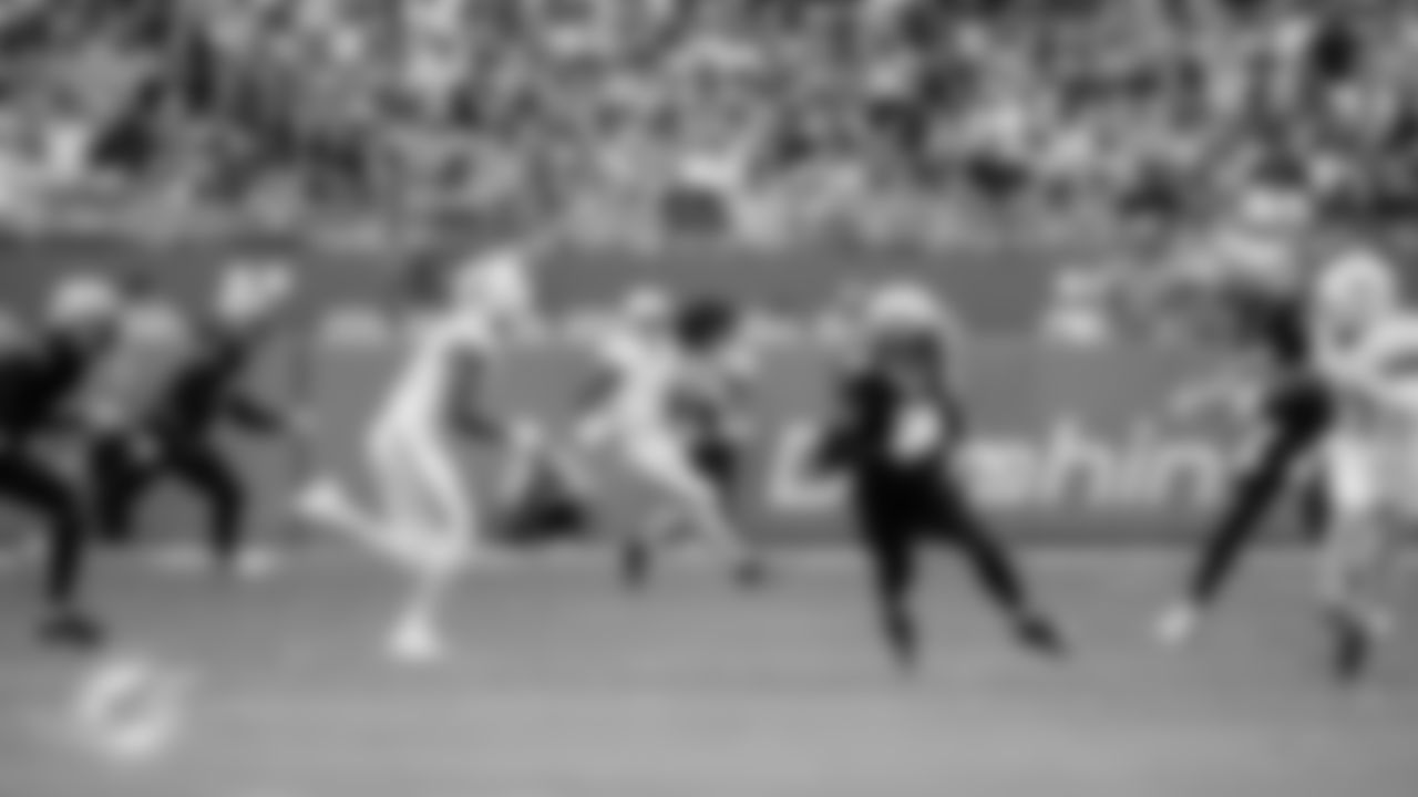 Miami Dolphins quarterback Tua Tagovailoa (1) looks to throw during an NFL football game against the New Orleans Saints on Sunday, Nov. 30, 2025 in Miami Gardens, FL. (Tomas Diniz Santos/Miami Dolphins via AP)