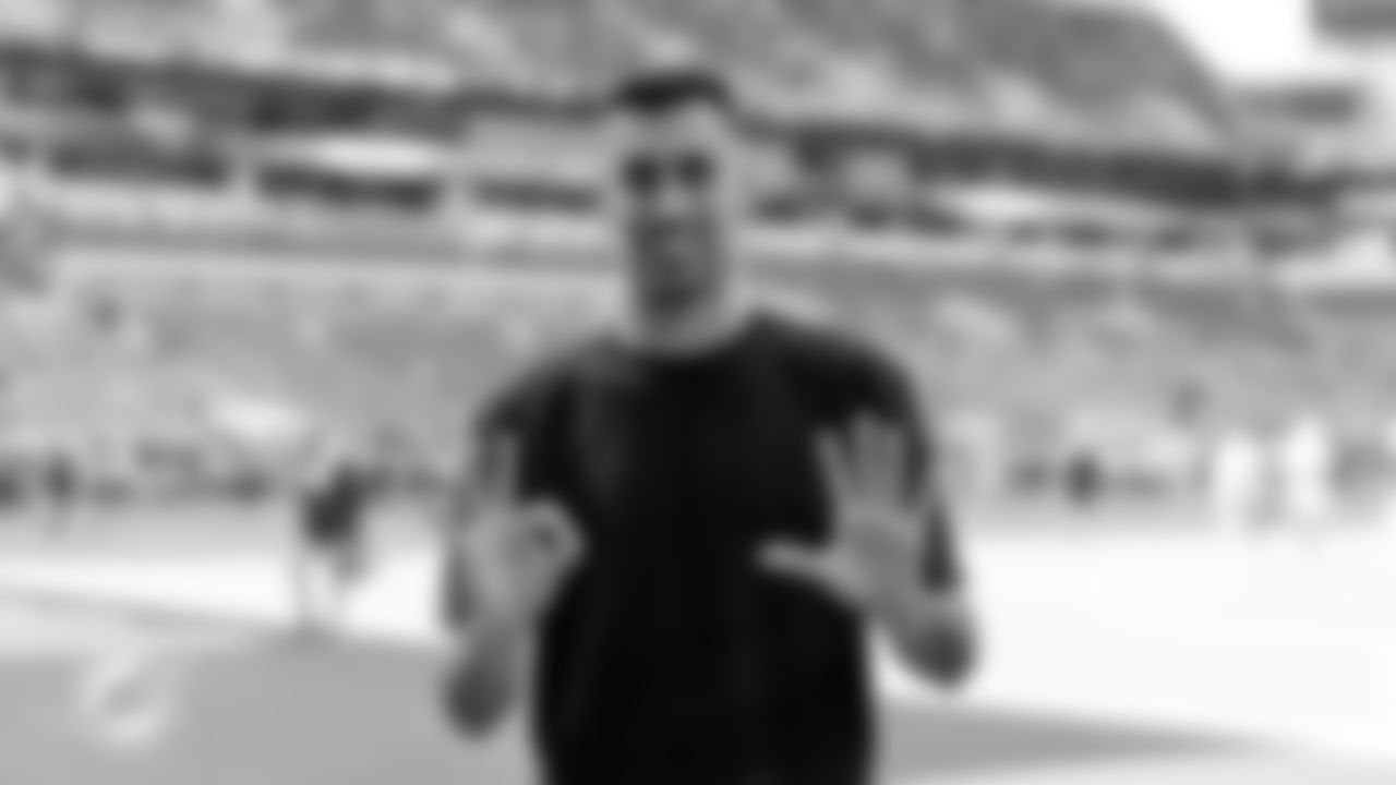 Spanish professional footballer Sergio Busquets poses before an NFL football game between the Miami Dolphins and the Buffalo Bills on Sunday, Nov. 9, 2025 in Miami Gardens, Fla. (Tomas Diniz Santos/Miami Dolphins via AP)