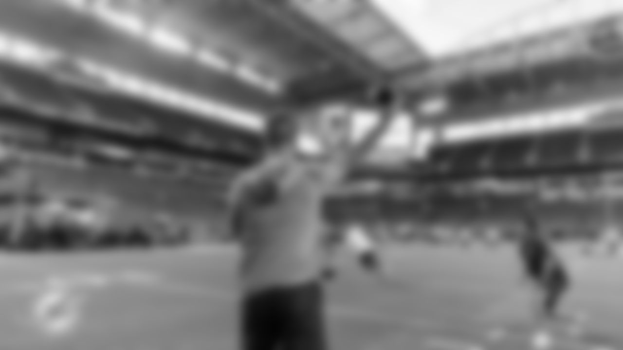 Miami Dolphins quarterback Quinn Ewers (14) warms up before an NFL football game against the Baltimore Ravens on Thursday, Oct. 30, 2025 in Miami Gardens, FL. (Tomas Diniz Santos/Miami Dolphins via AP)