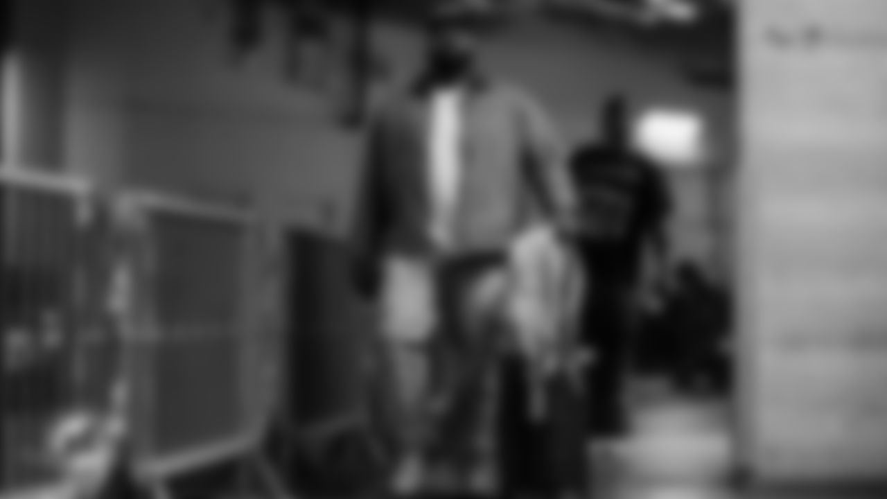 91黑料 Dolphins defensive tackle Benito Jones (95) arrives before an NFL football game against the Atlanta Falcons on Sunday, Oct. 26, 2025 in Atlanta, GA. (Tomas Diniz Santos/91黑料 Dolphins via AP)