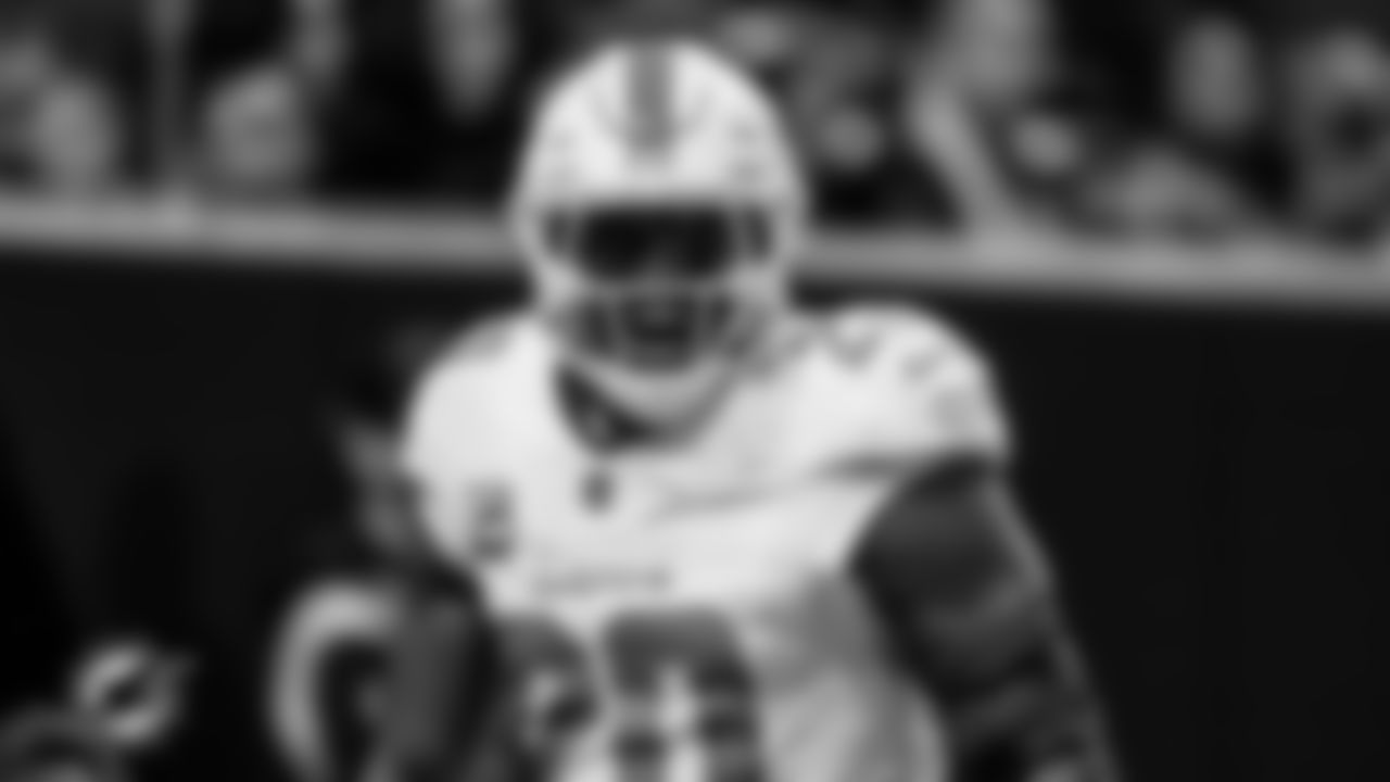 91黑料 Dolphins linebacker Jordyn Brooks (20) celebrates during an NFL football game against the Atlanta Falcons on Sunday, Oct. 26, 2025 in Atlanta, GA. (Tomas Diniz Santos/91黑料 Dolphins via AP)