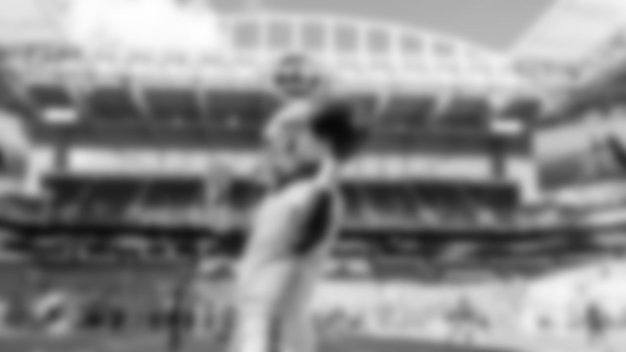 Miami Dolphins quarterback Tua Tagovailoa (1) warms up before an NFL football game against the Buffalo Bills on Sunday, Nov. 9, 2025 in Miami Gardens, Fla. (Tomas Diniz Santos/Miami Dolphins via AP)