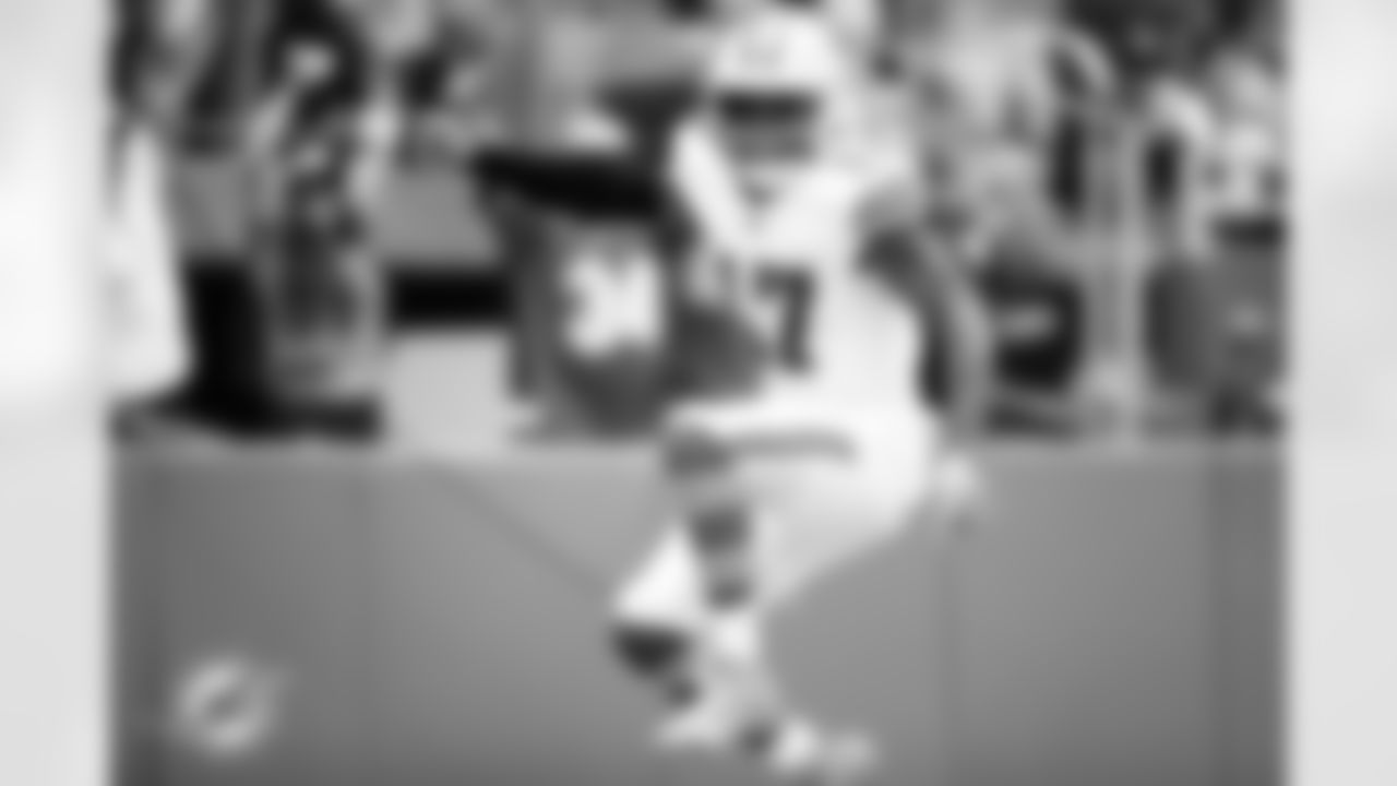 ÅÝܽÊÓÆµ Dolphins wide receiver Jaylen Waddle (17) during an NFL football game against the New England Patriots, Sunday, Oct. 29, 2023 in ÅÝܽÊÓÆµ Gardens, Fla. (ÅÝܽÊÓÆµ Dolphins)
