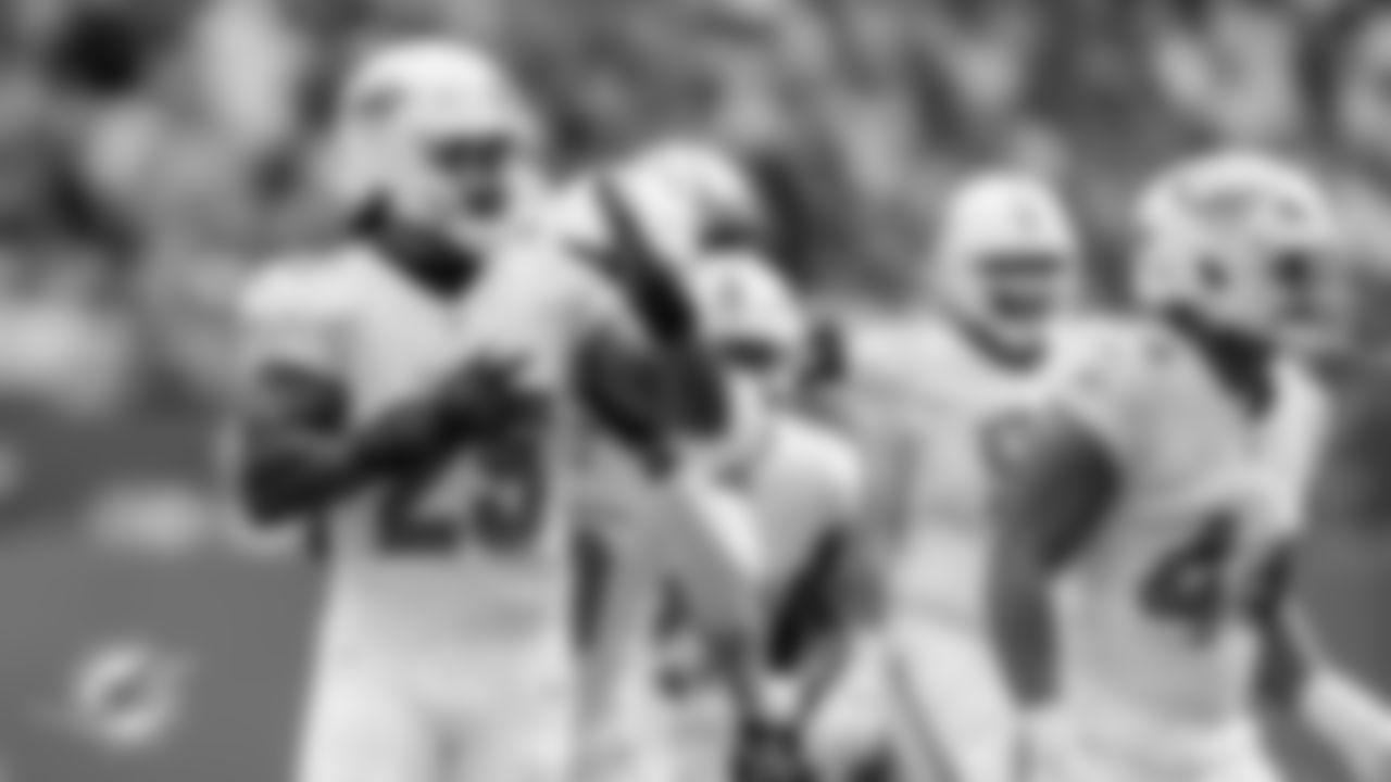 Miami Dolphins linebacker Tyrel Dodson (25) celebratesd during an NFL football game against the New Orleans Saints on Sunday, Nov. 30, 2025 in Miami Gardens, FL. (Tomas Diniz Santos/Miami Dolphins via AP)