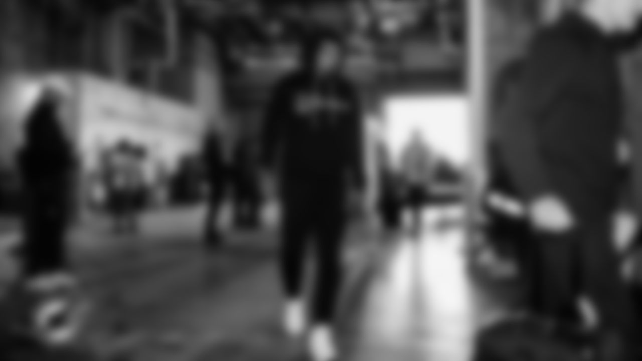 Miami Dolphins safety Minkah Fitzpatrick (29) arrives before an NFL football game against the New York Jets on Sunday, Dec. 7, 2025 in East Rutherford, NJ. (Tomas Diniz Santos/Miami Dolphins via AP)