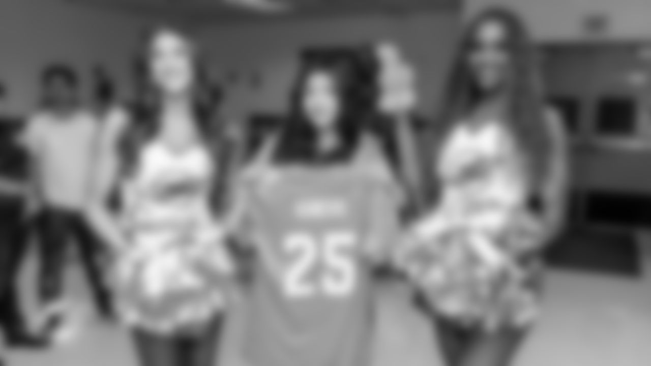 251118-ValuesMatterMiamiJacksonHighschool-RG015