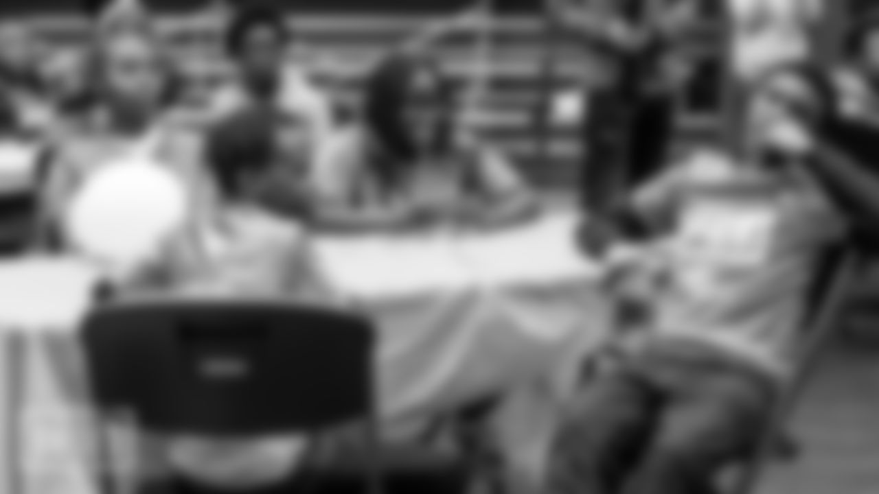 251111-FBUBoysnGirlsClubFtLauderdale-RG021