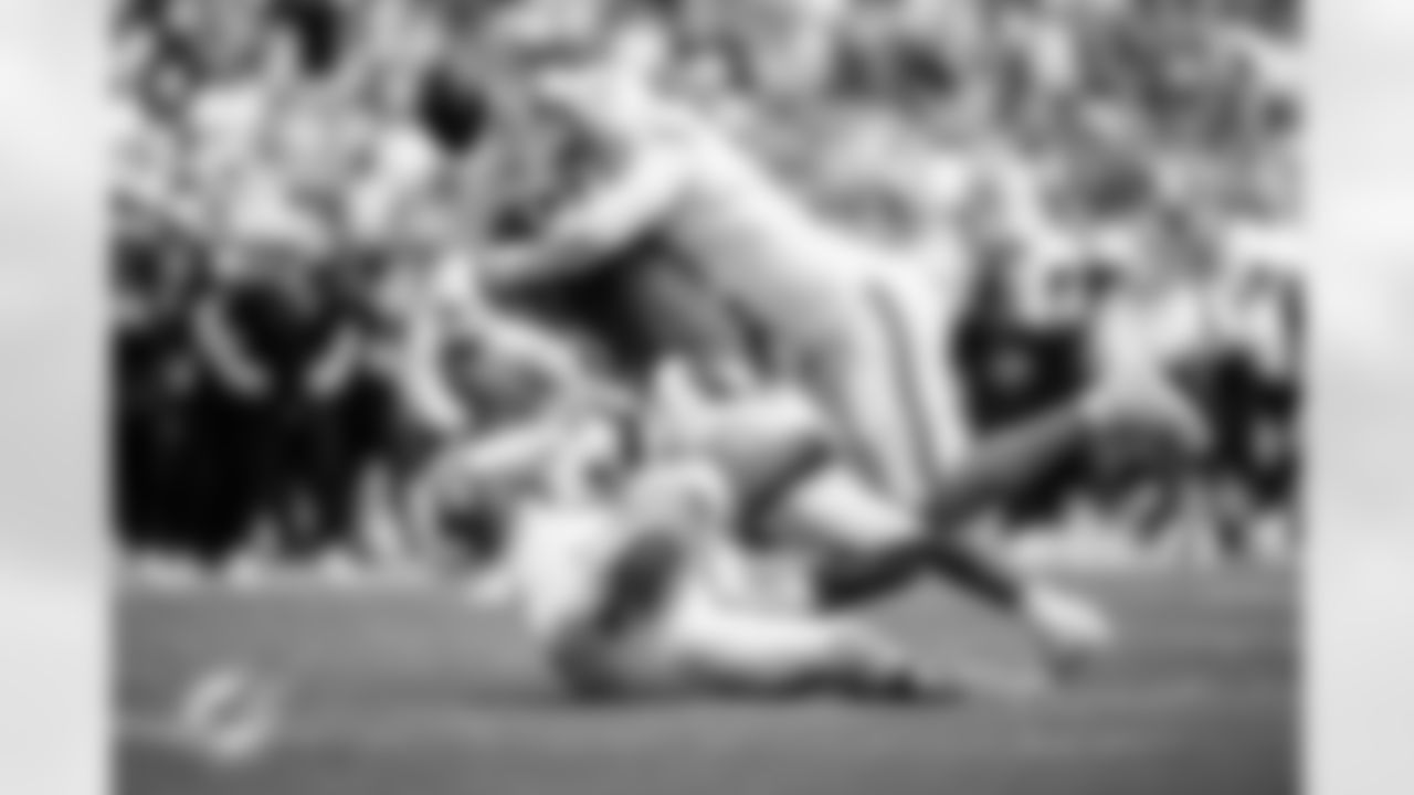 ÅÝܽÊÓÆµ Dolphins linebacker Bradley Chubb (2) makes a tackle during an NFL football game against the New York Jets, Sunday, Dec. 17, 2023 in ÅÝܽÊÓÆµ Gardens, Fla. (Brennan Asplen/ÅÝܽÊÓÆµ Dolphins)