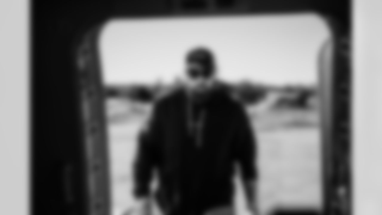 Miami Dolphins defensive tackle Zach Sieler (92) during arrivals to the plane for travel to Boston on Saturday, Jan. 3, 2026, in Fort Lauderdale, Fla. (Tomas Diniz Santos/Miami Dolphins)