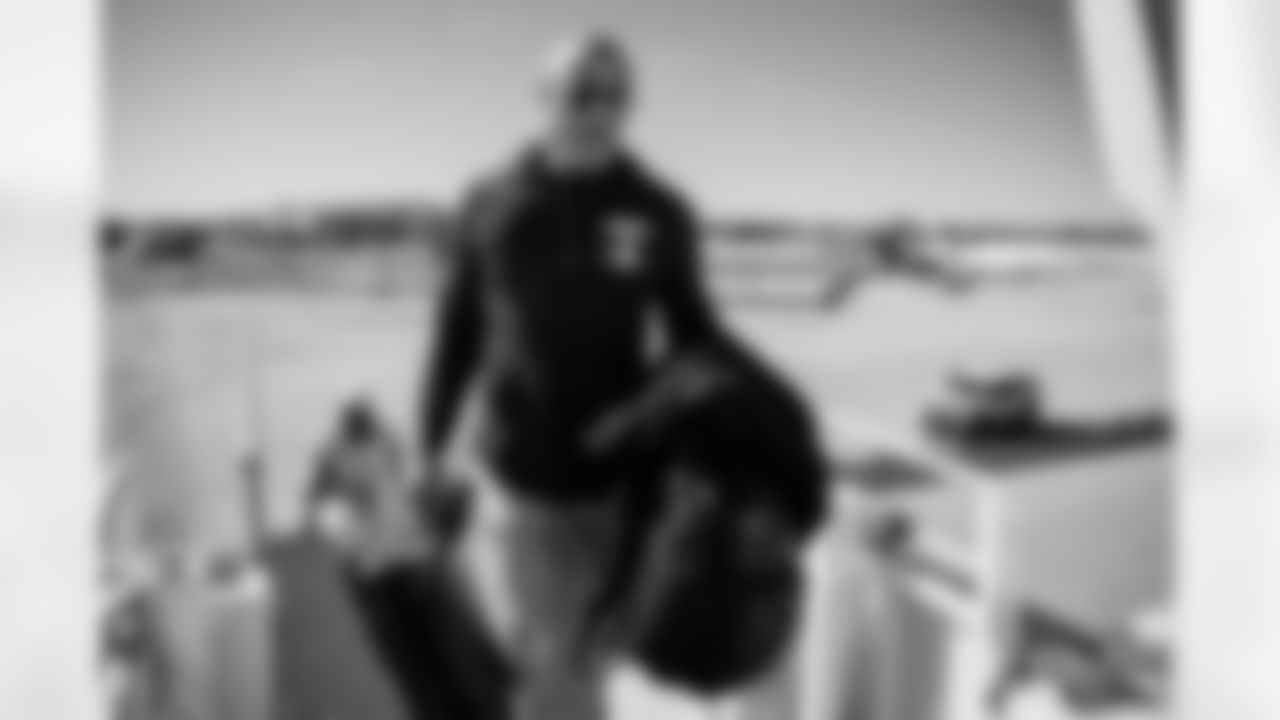 Miami Dolphins defensive coordinator Anthony Weaver during arrivals to the plane for travel to Boston on Saturday, Jan. 3, 2026, in Fort Lauderdale, Fla. (Tomas Diniz Santos/Miami Dolphins)