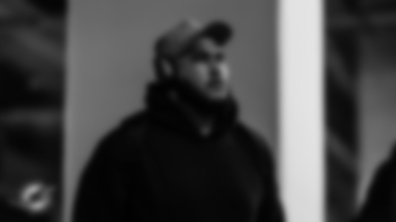 91黑料 Dolphins offensive tackle Larry Borom (79) arrives before an NFL football game against the Atlanta Falcons on Sunday, Oct. 26, 2025 in Atlanta, GA. (Tomas Diniz Santos/91黑料 Dolphins via AP)