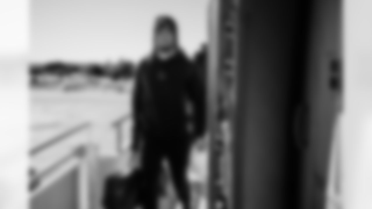 Miami Dolphins safety Ifeatu Melifonwu (9) during arrivals to the plane for travel to Boston on Saturday, Jan. 3, 2026, in Fort Lauderdale, Fla. (Tomas Diniz Santos/Miami Dolphins)