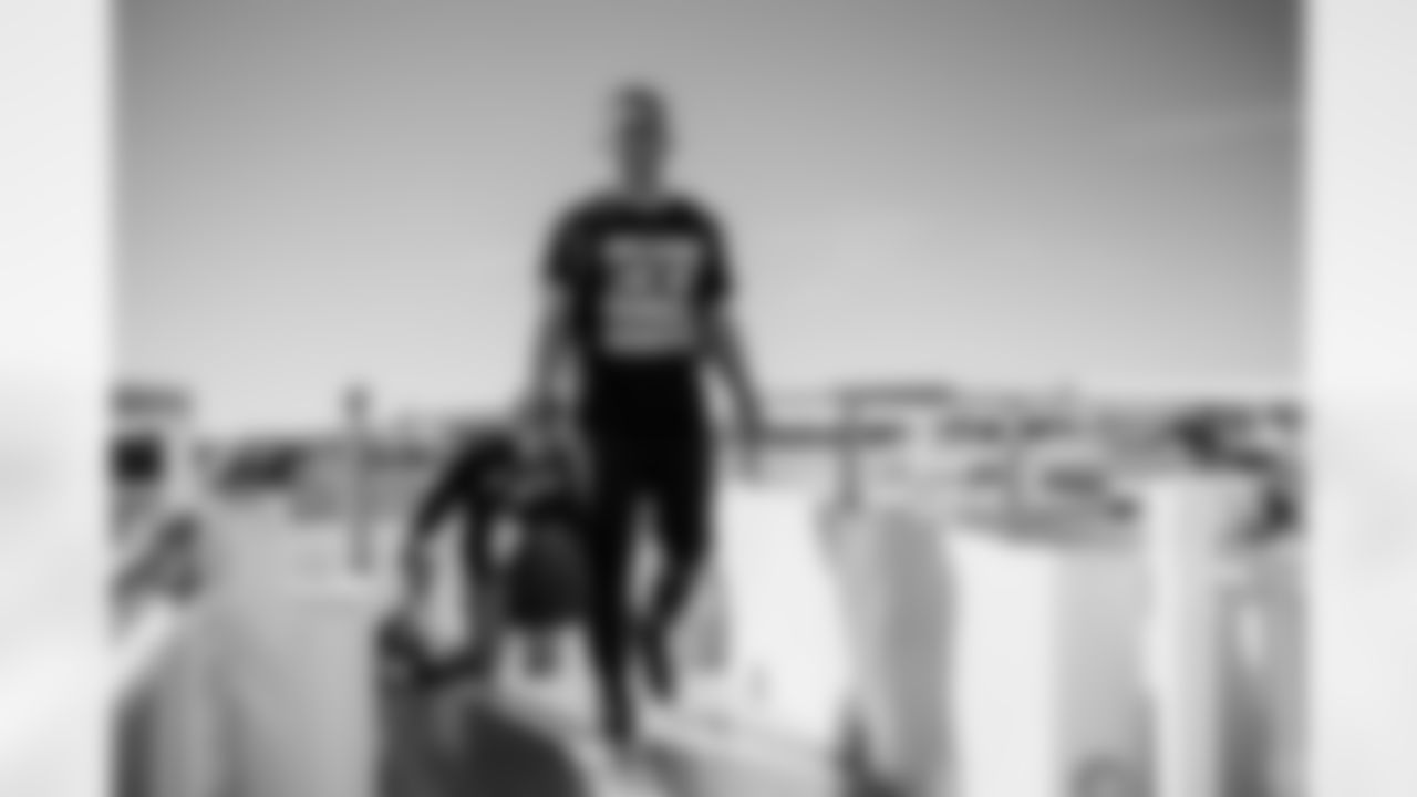 Miami Dolphins wide receivers coach Robert Prince during arrivals to the plane for travel to Boston on Saturday, Jan. 3, 2026, in Fort Lauderdale, Fla. (Tomas Diniz Santos/Miami Dolphins)