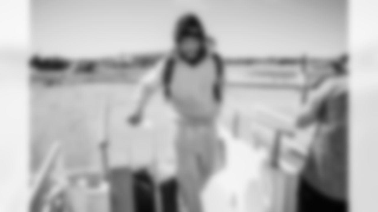 Miami Dolphins running back Jaylen Wright (5) during arrivals to the plane for travel to Boston on Saturday, Jan. 3, 2026, in Fort Lauderdale, Fla. (Tomas Diniz Santos/Miami Dolphins)