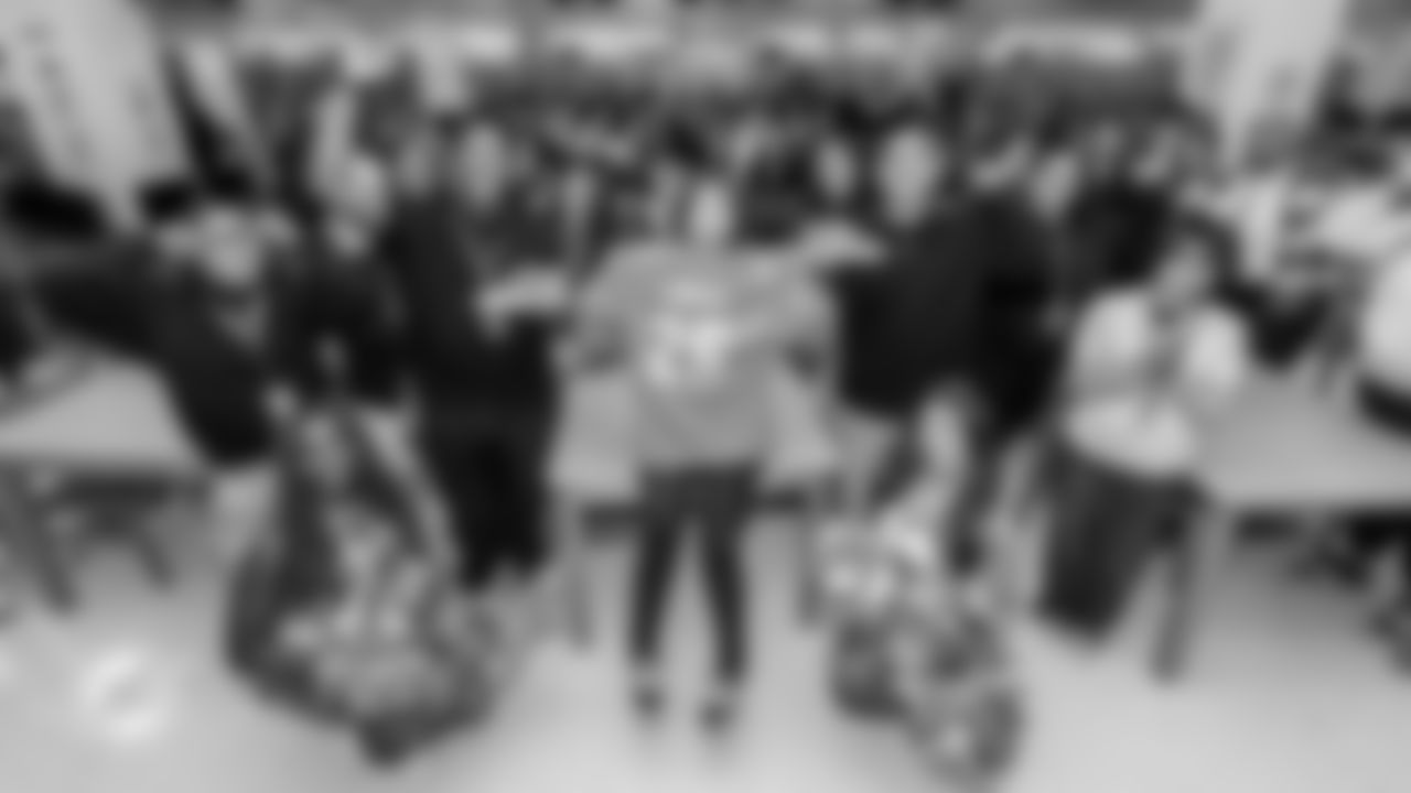 251118-ValuesMatterMiamiJacksonHighschool-RG017