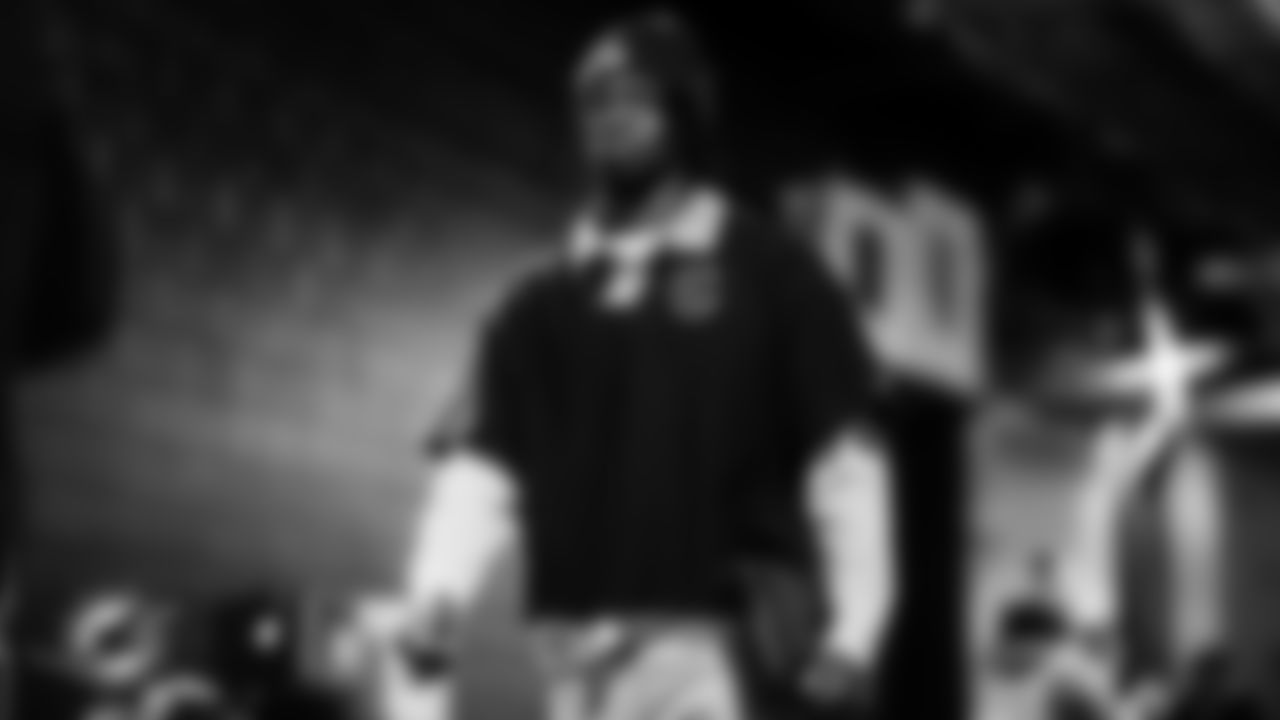 Miami Dolphins safety Ifeatu Melifonwu (9) arrives before an NFL football game against the New England Patriots on Sunday, Jan. 4, 2026 in Foxborough, MA. (Tomas Diniz Santos/Miami Dolphins via AP)